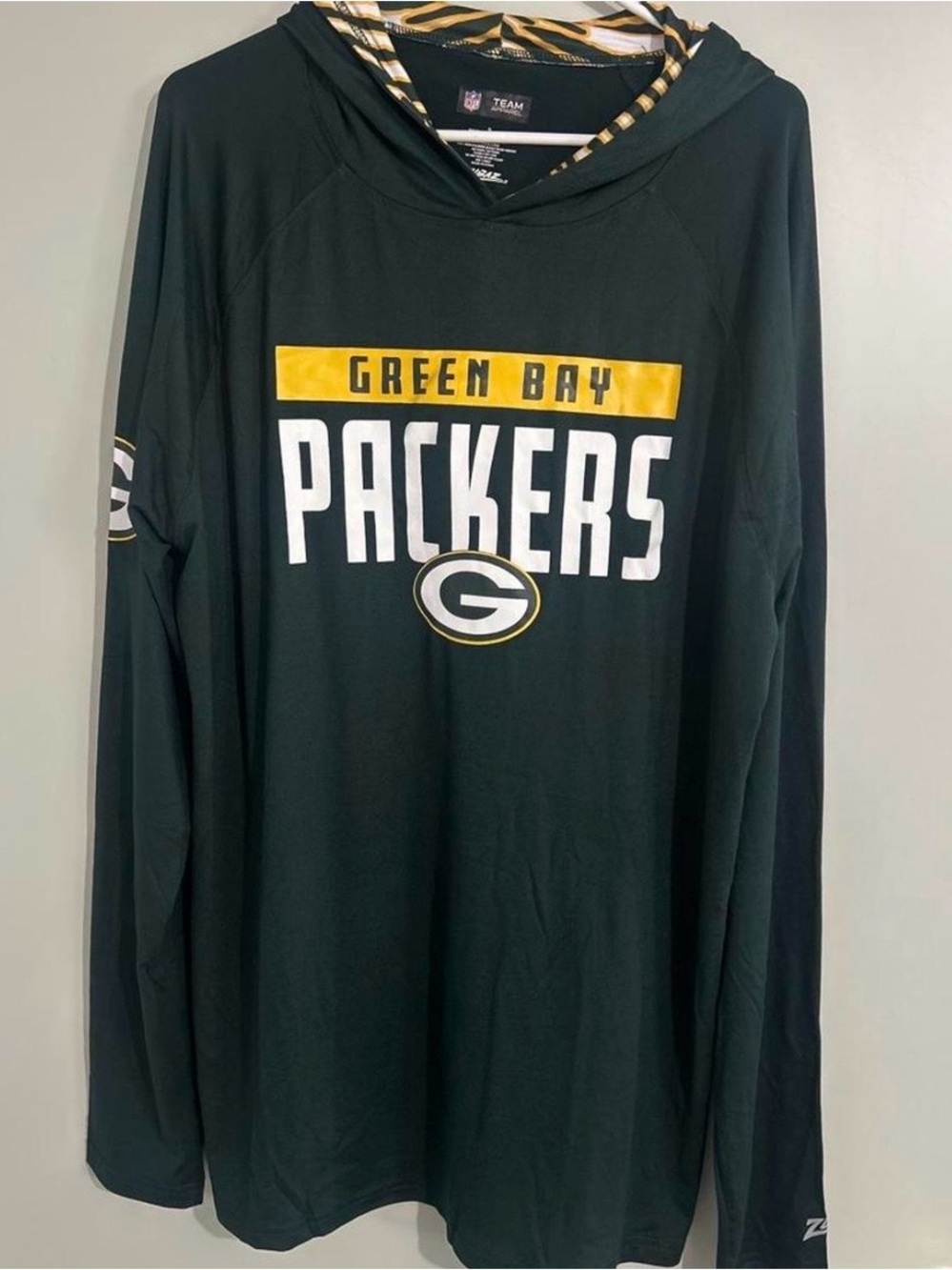Green Bay Packers Men’s Forest Green Hooded Long-Sleeve Shirt
